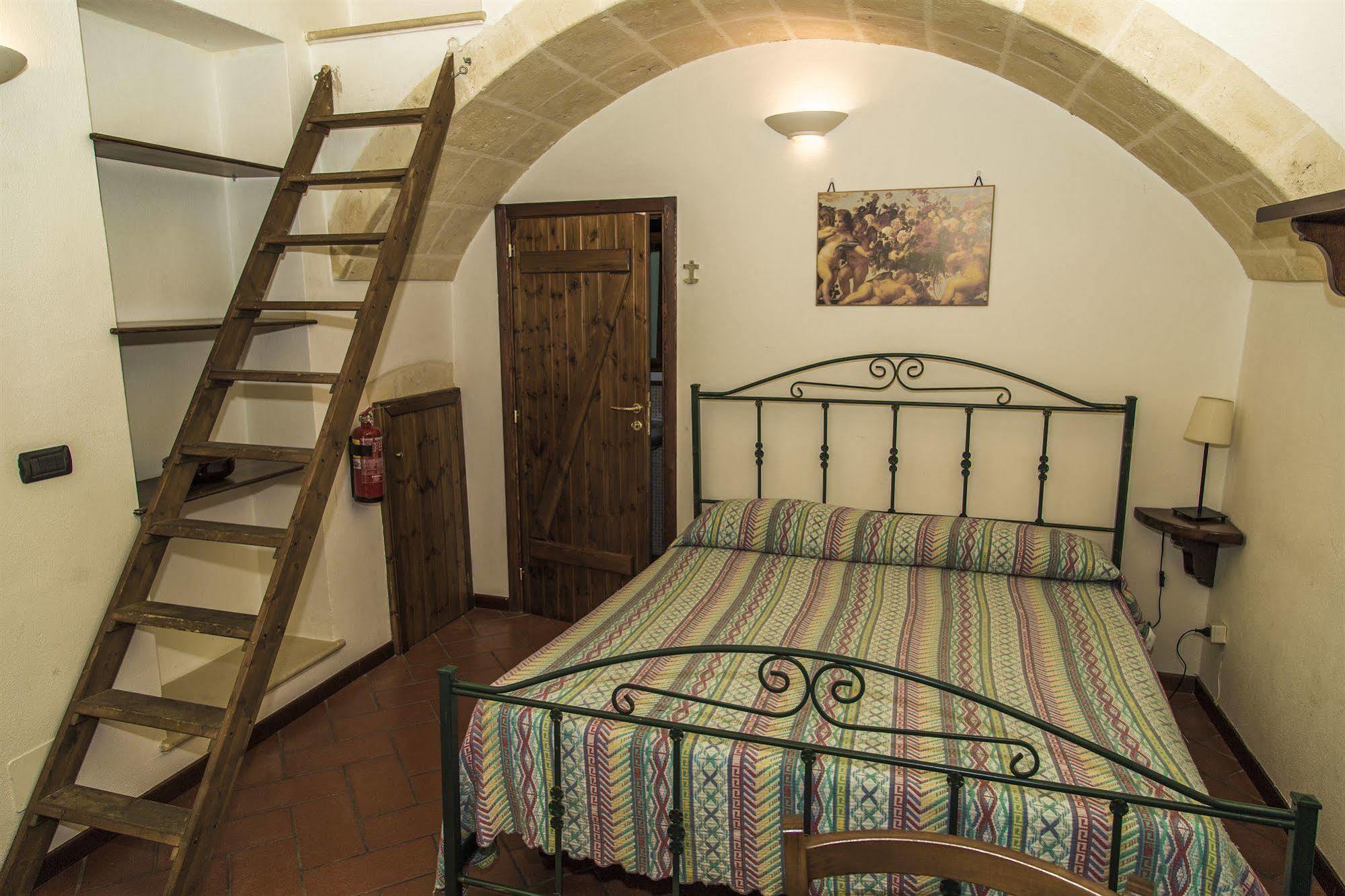Vecchia Mottola Albergo Diffuso Exterior photo